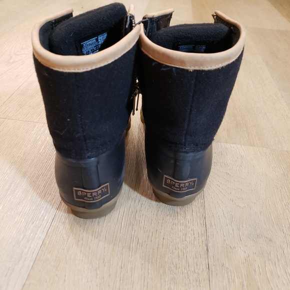 Sperry Duck Boots Women's Like New - Picture 4 of 11